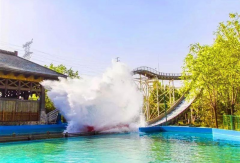 <b>游泳池長(zhǎng)藻的原因以及有效水處理方法！</b>