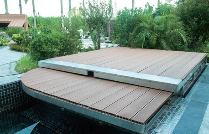 如何讓室外游泳池不受臟污污染呢？