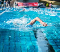 游泳池尿素超標，怎么辦？