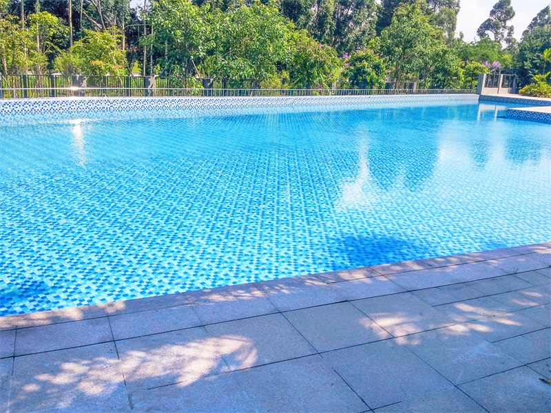 別墅游泳池建造需要什么設(shè)備？這套泳池水處理設(shè)備健康低氯，快來get吧！