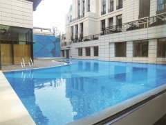 泳池清潔機(jī)器人相比傳統(tǒng)清潔方式有哪些優(yōu)勢(shì)？