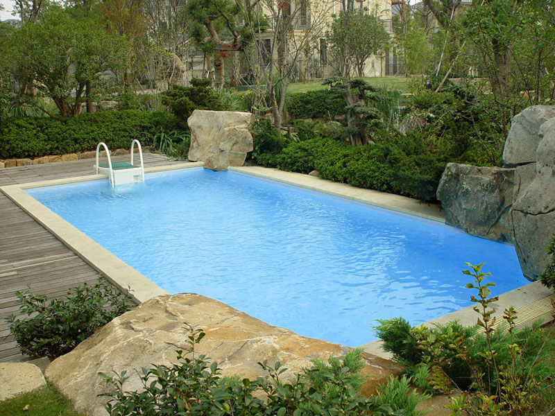 游泳池水發(fā)白不透亮，這些原因你要知道！