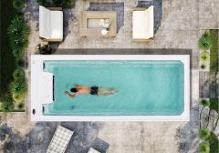 <b>帶按摩功能的別墅游泳池怎么設(shè)計？提升奢華體驗的細(xì)節(jié)技巧！</b>